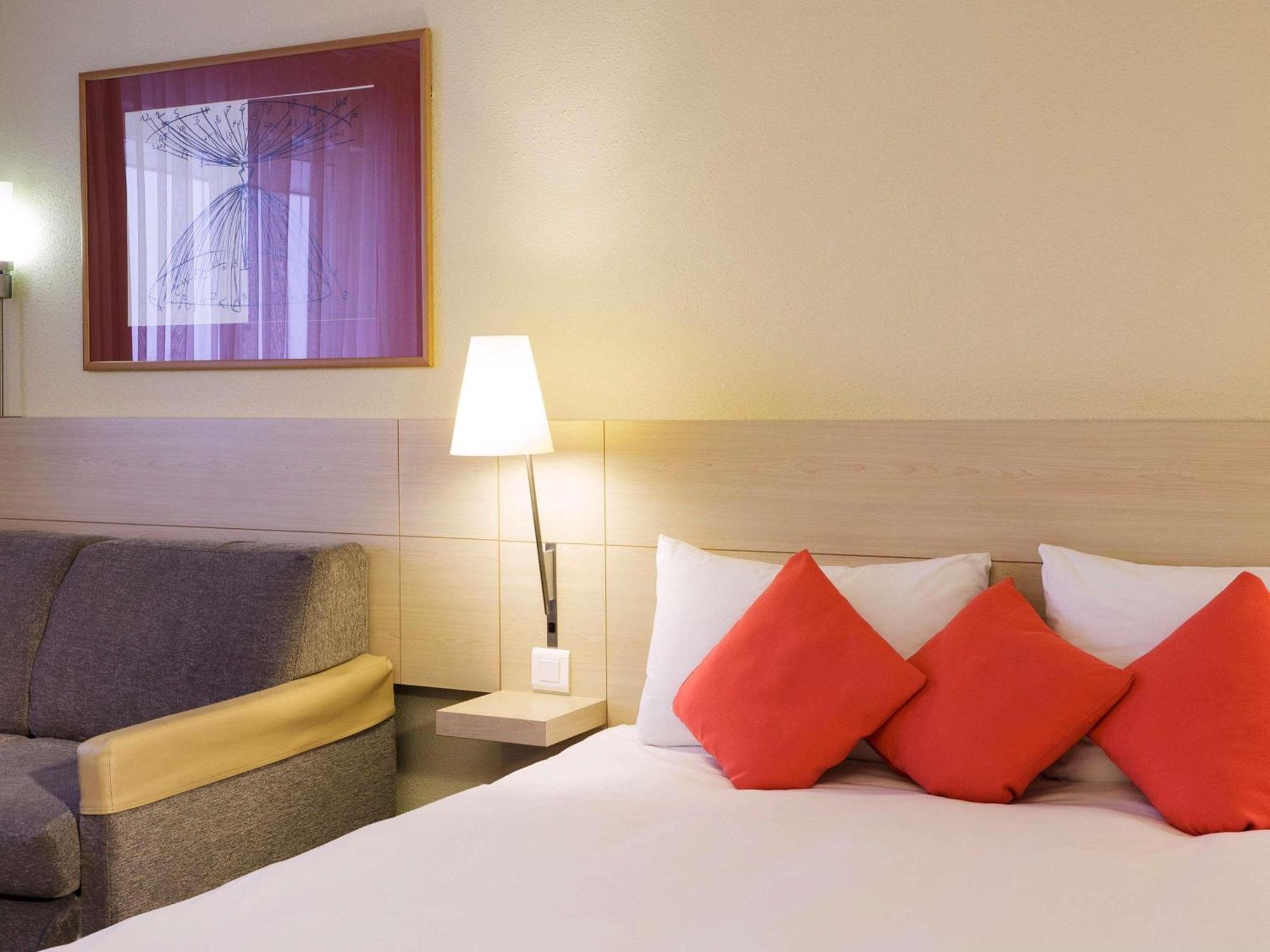 Novotel Milton Keynes Exterior foto